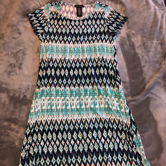 Patterned dress - Picture 2 of 5